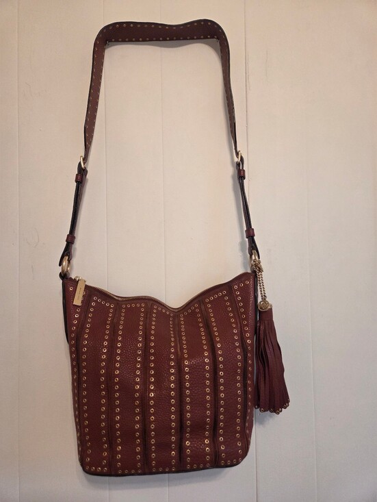 Michael Kors Handbags - Michael Kors Brooklyn Leather Grommet Shoulder Bag